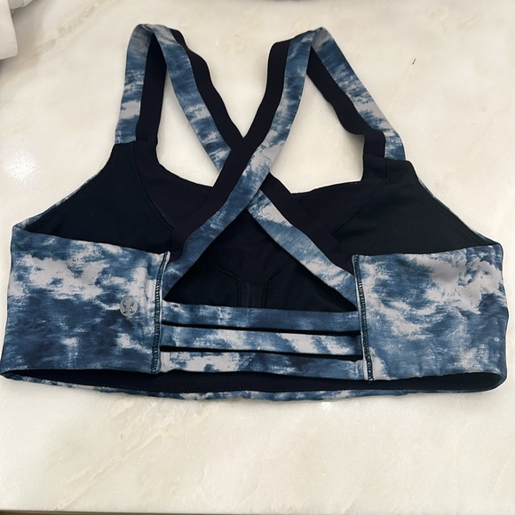 Lululemon Sports Bra Size 6 navy pattern - Picture 2 of 3